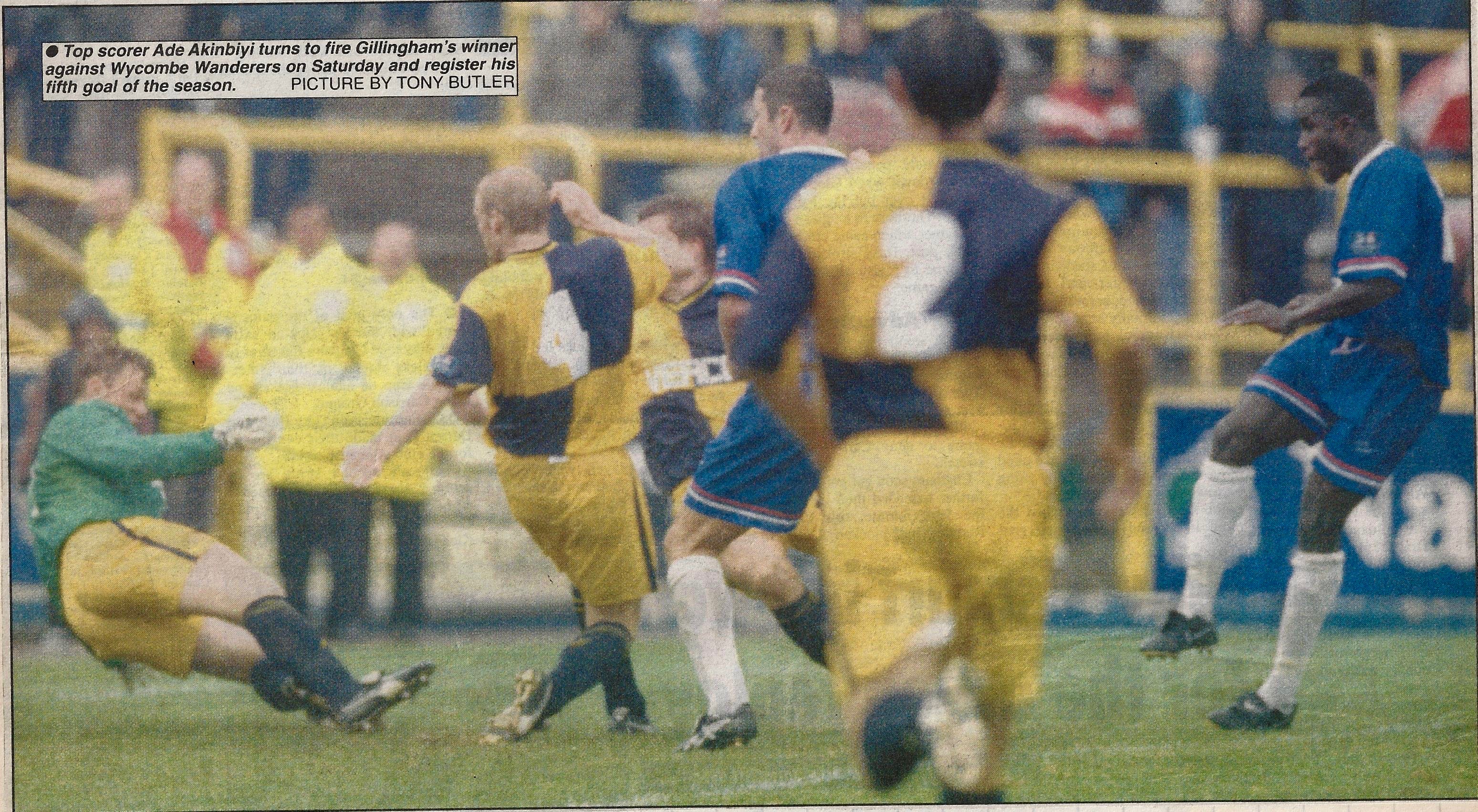 1997 10 11 Gillingham 01 defence