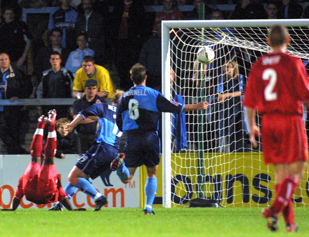 2004 08 24 Bristol City CC1 H 8323 Defence