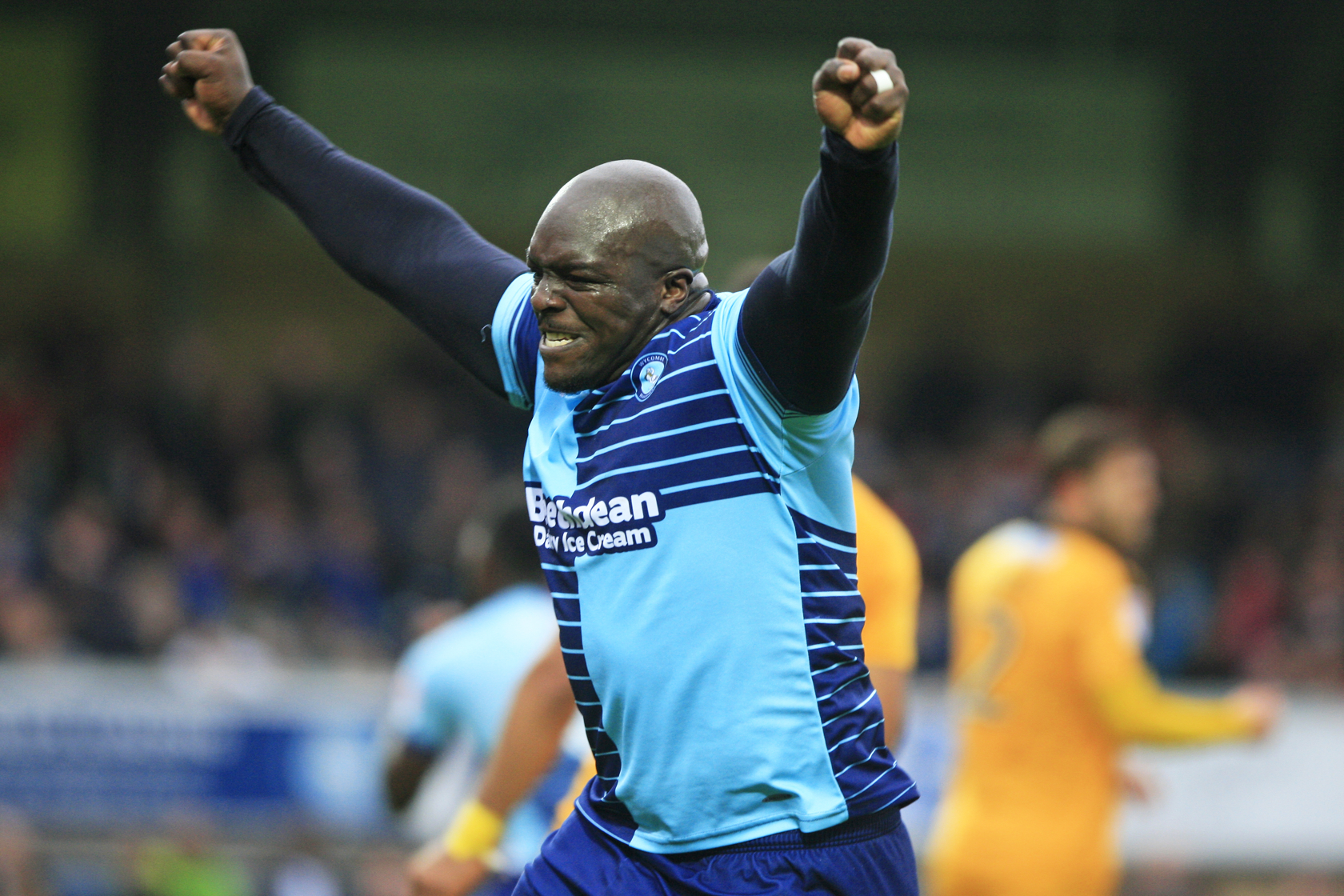 2017 05 06 Cambridge 15 Adebayo Akinfenwa goal1 celebrate