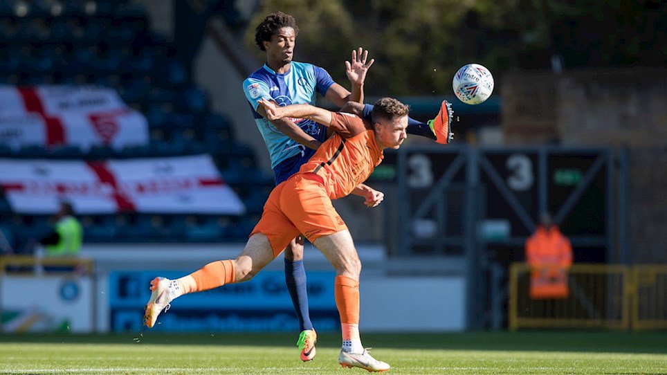 2018 09 29 Southend SBL1 H 10 Sido Jombati+Tom Hopper