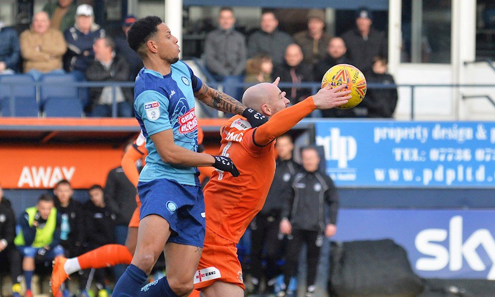 2019 02 09 Luton Town SBL1 A 27 Nathan Tyson+Alan McCormack