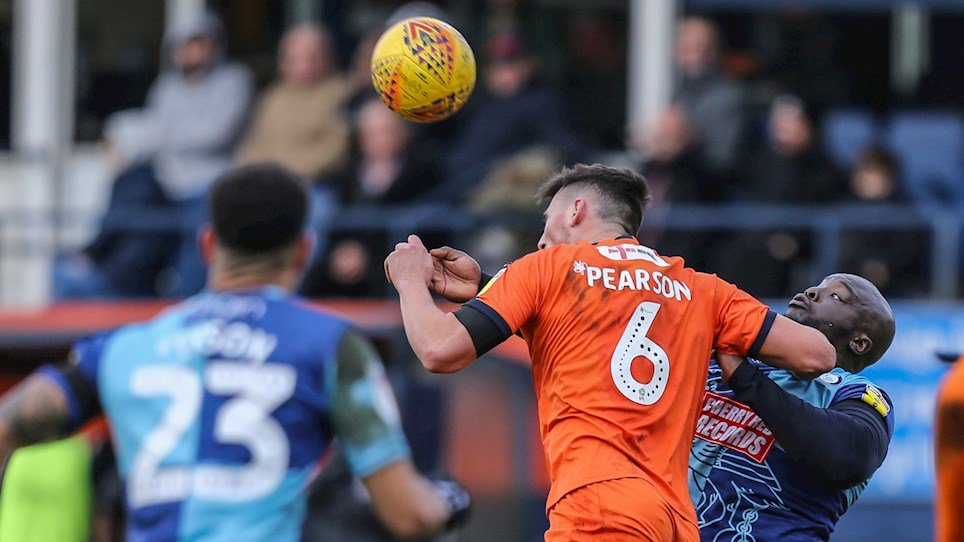 2019 02 09 Luton Town SBL1 A 68 Adebayo Akinfenwa+Matthew Pearson