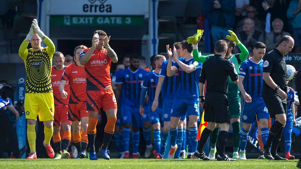2019 04 19 Rochdale SBL1 A 03 Teams Out