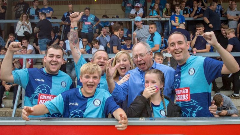 2019 08 03 Bolton SBL1 H 001 Rob Couhig and fans