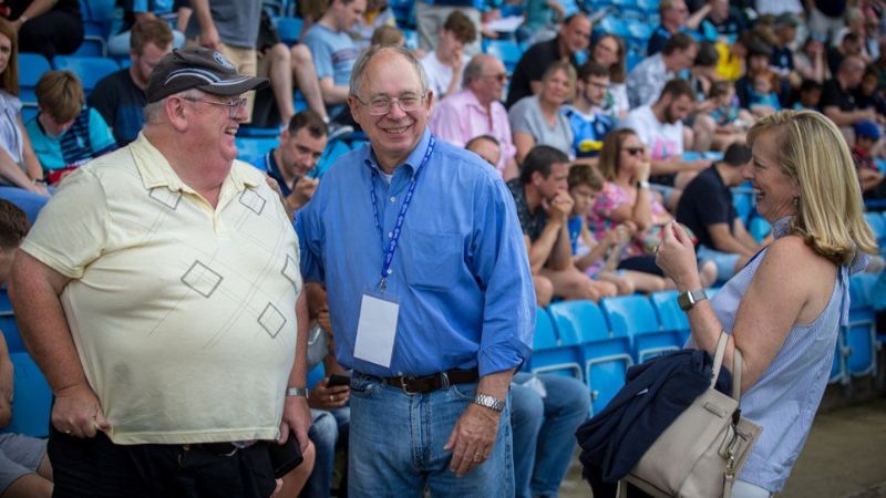 2019 08 03 Bolton SBL1 H 003 Rob Couhig and fans