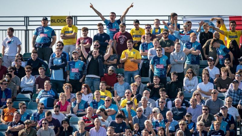 2019 09 14 Gillingham SBL1 A 09 WW Fans