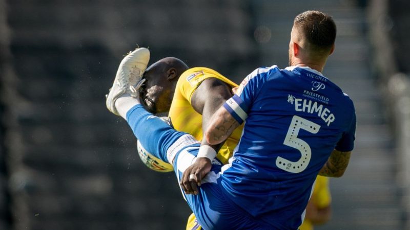 2019 09 14 Gillingham SBL1 A 27 Adebayo Akinfenwa+Max Ehmer
