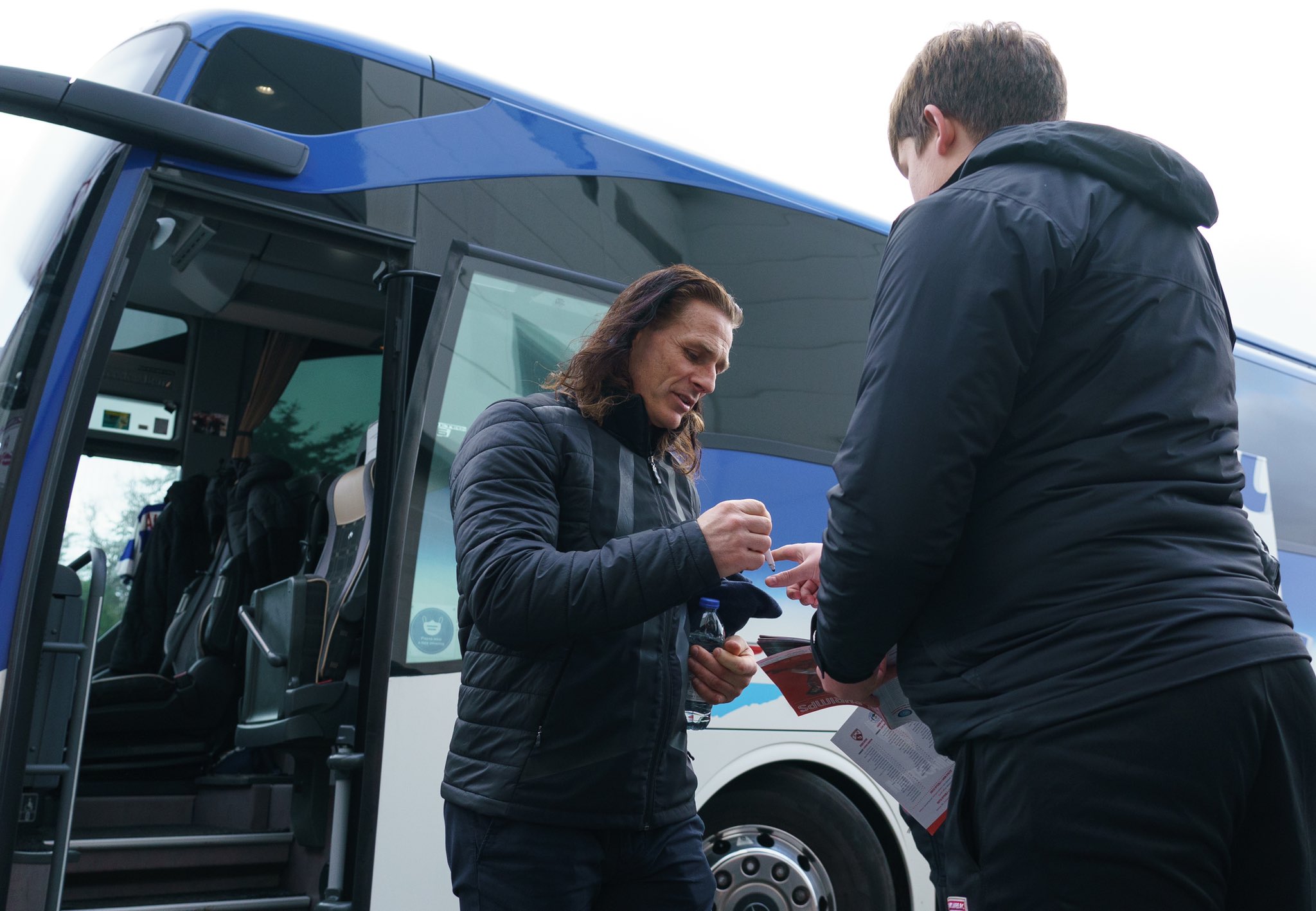 2022 01 22 Morecambe SBL1 A P22 Players Arrive Gareth Ainsworth