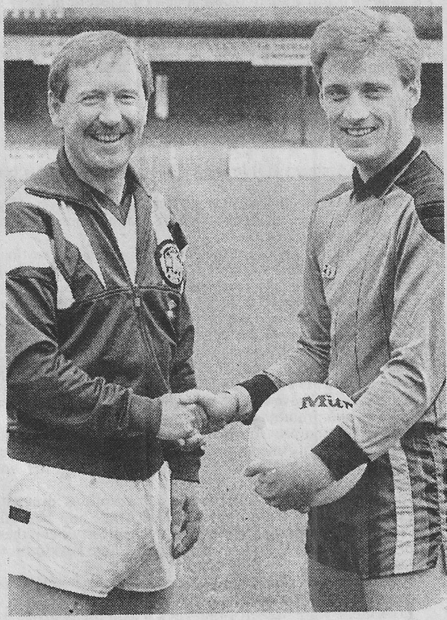 1988 06 17 bfp sign Steve Crompton