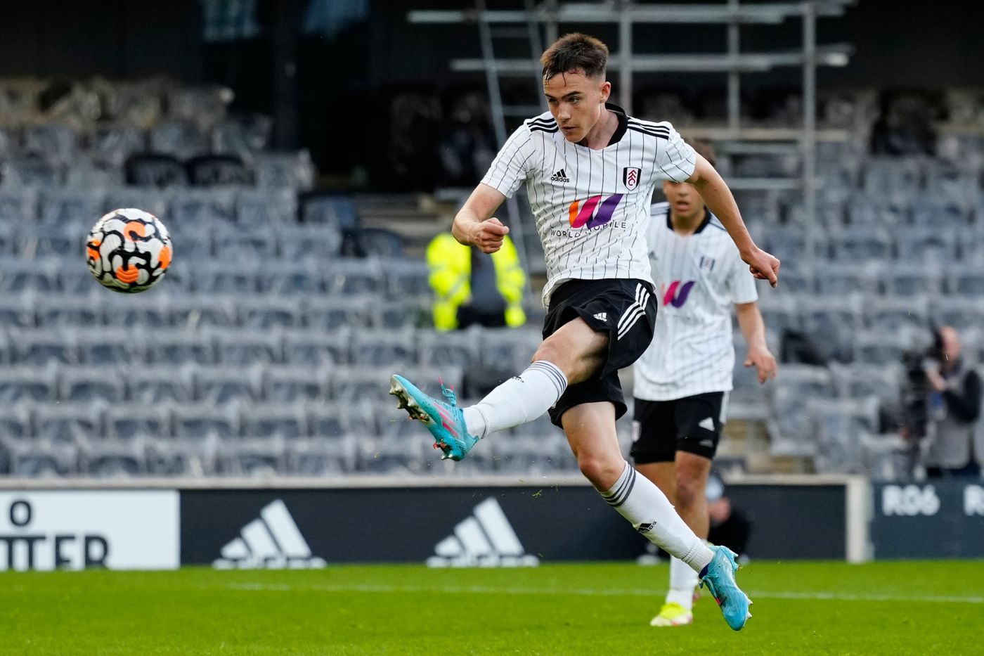 Luke Harris Signs