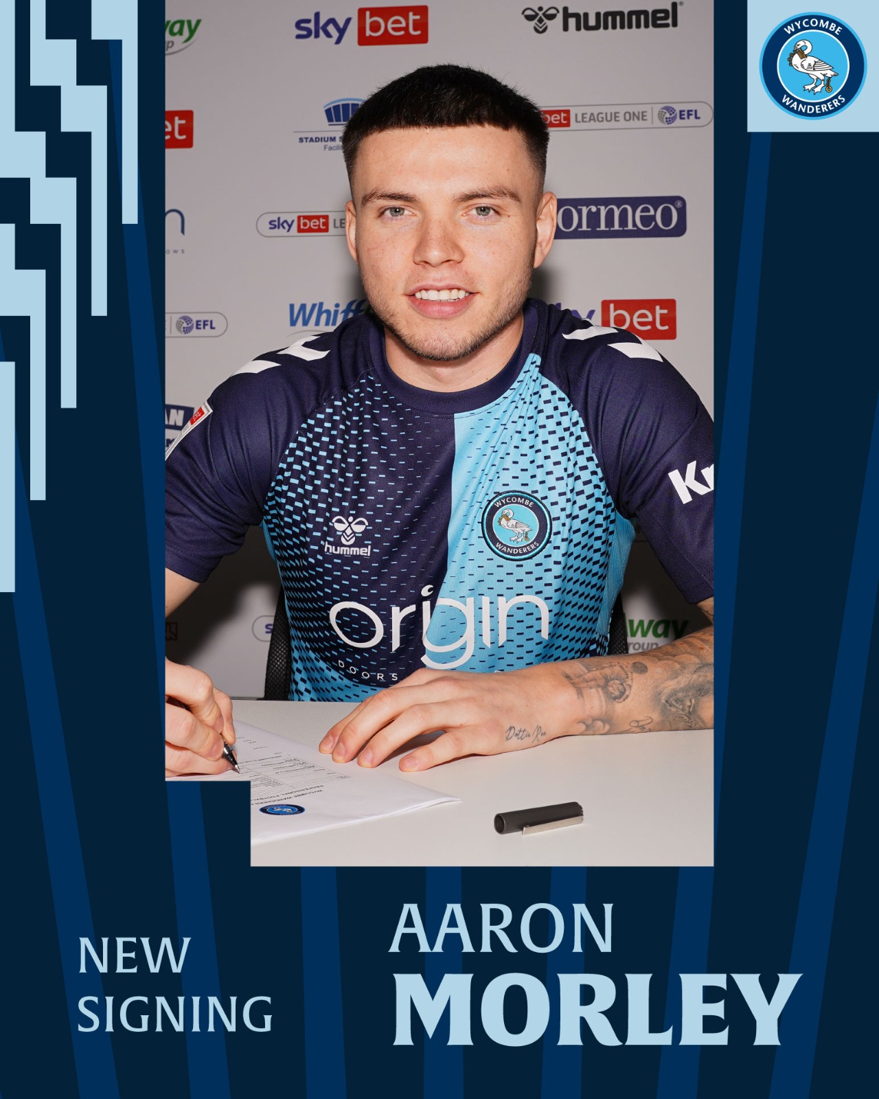 Aaron Morley Signs